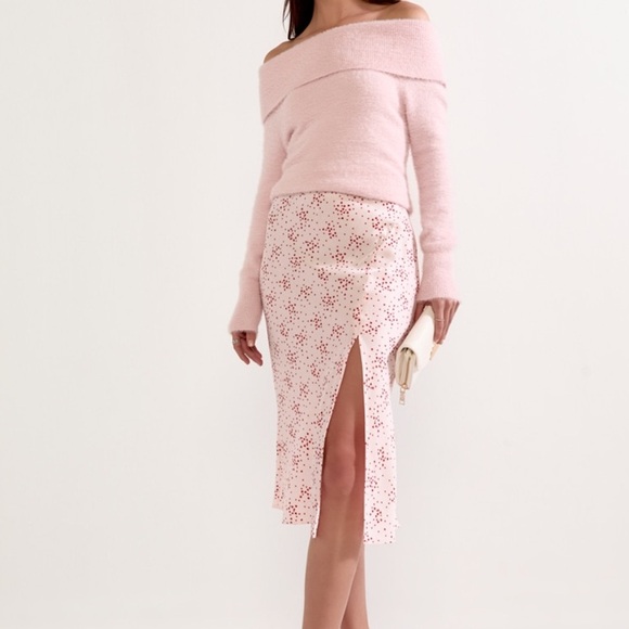 Francesca’s Naomi Heart Print Satin Midi Skirt | Size XS | NWT - Picture 9 of 9